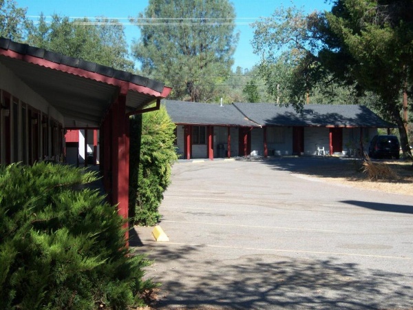 Shasta Dam Motel image 10