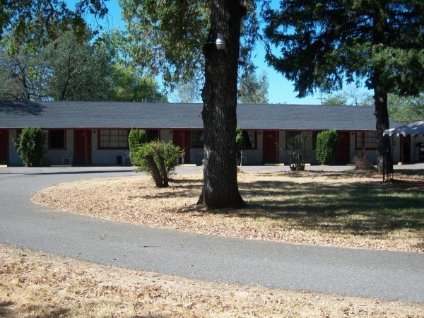 Shasta Dam Motel image 11