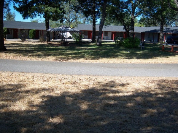 Shasta Dam Motel image 14