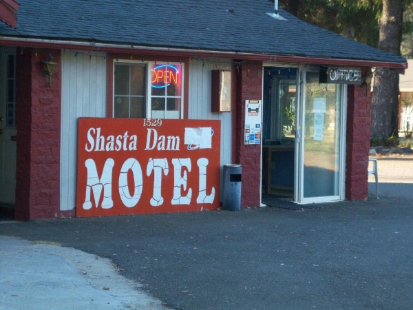 Shasta Dam Motel image 25