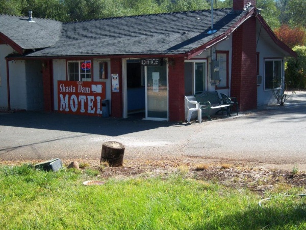 Shasta Dam Motel image 4
